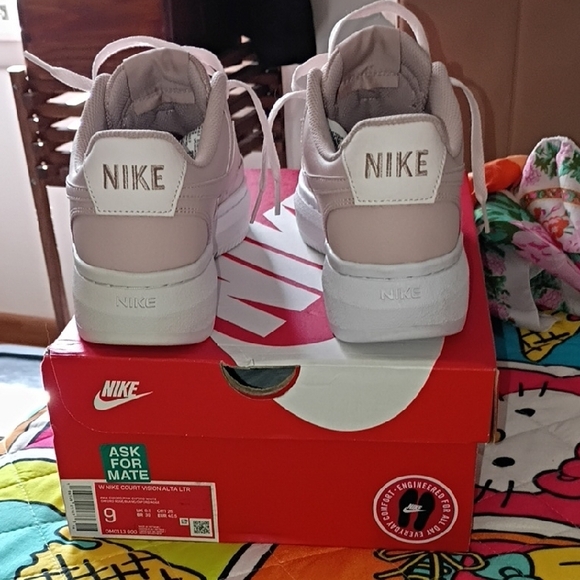 Nike Women's Blush Pink Platform Sneakers - Picture 6 of 7